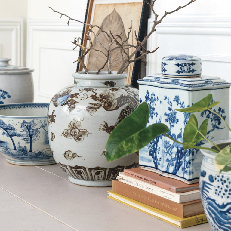 Porcelain Vase With Dragon - Image 3