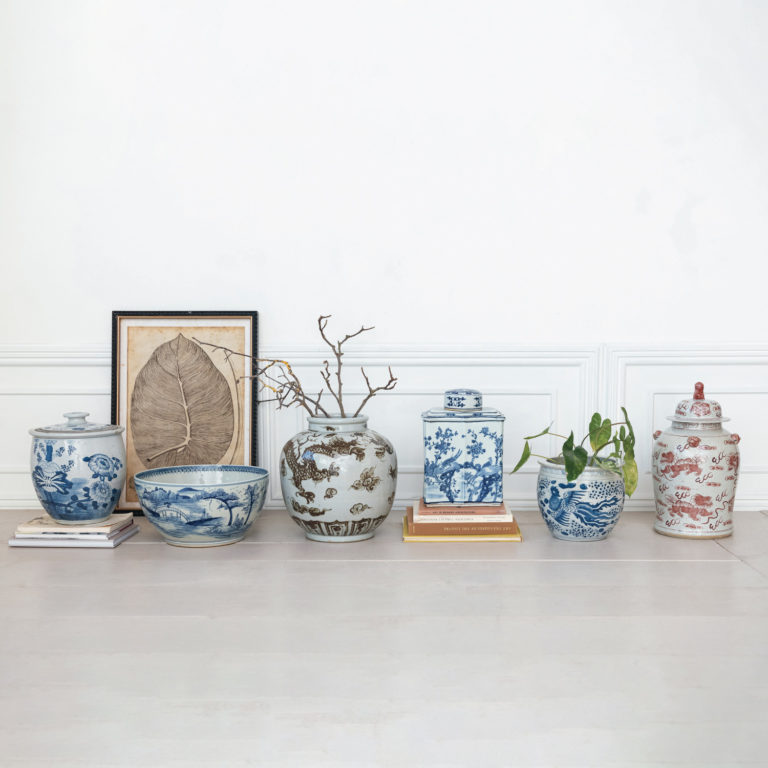 Decorative Hand-Painted Porcelain Ginger Jar - Image 4