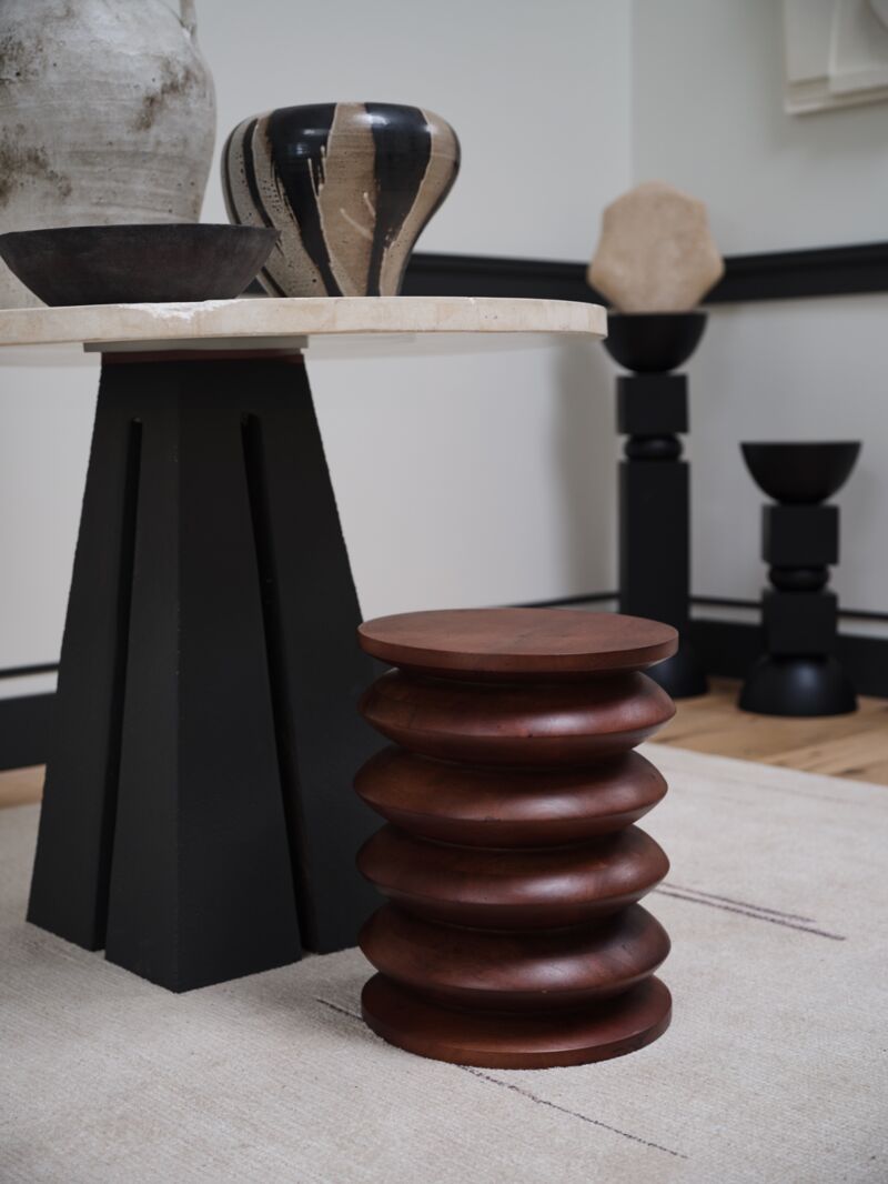 Accolade Column Small - Image 4