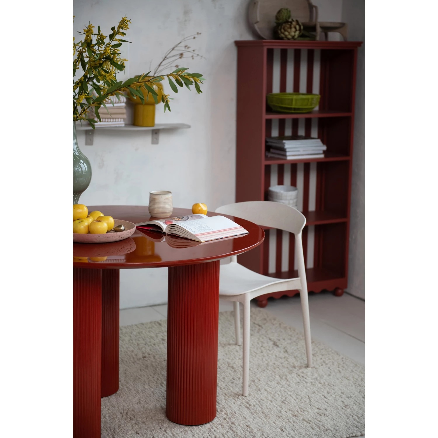 Wood Scalloped Shelf Red & White - Image 3